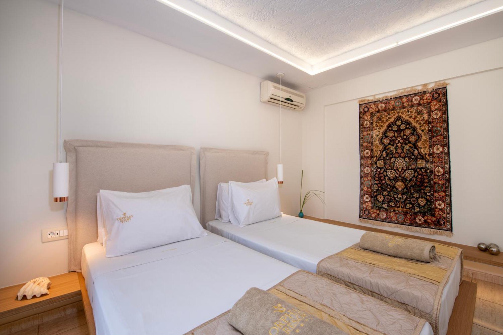 Orpheas Resort Hotel (Adults Only) Paralia Kourna ภายนอก รูปภาพ