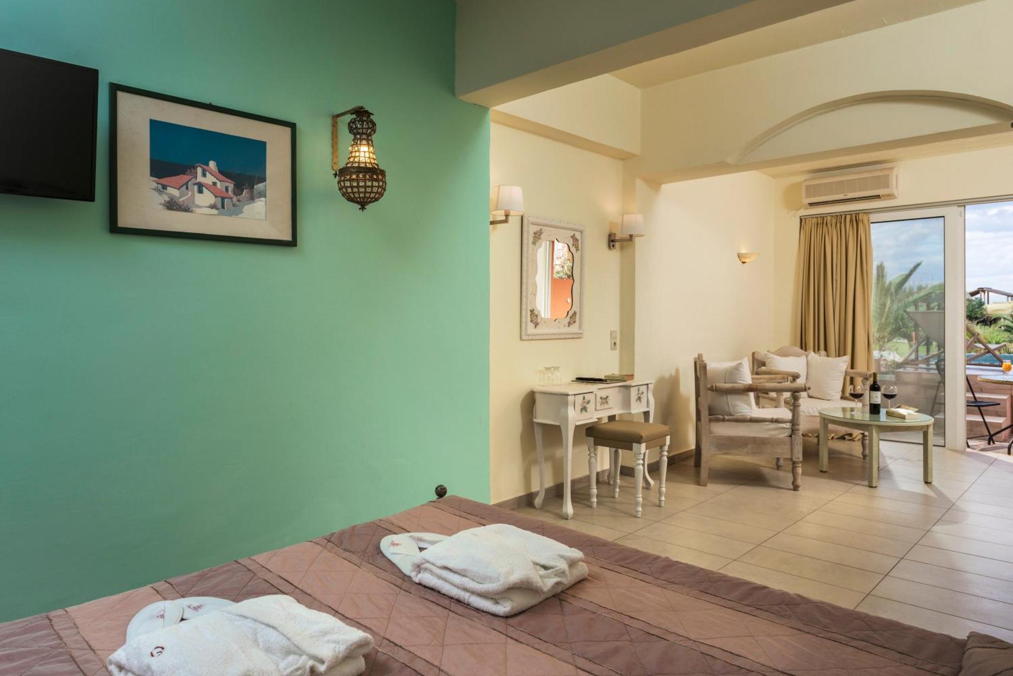 Orpheas Resort Hotel (Adults Only) Paralia Kourna ภายนอก รูปภาพ